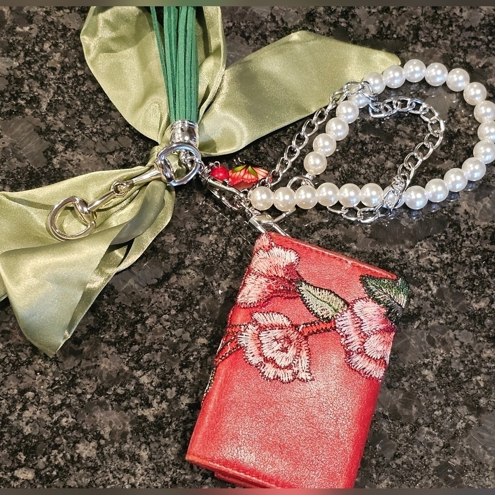 Gucci Calfskin Key Case w/Patch, Wristlet, Twilly, & Charms Added - Picture 7 of 15